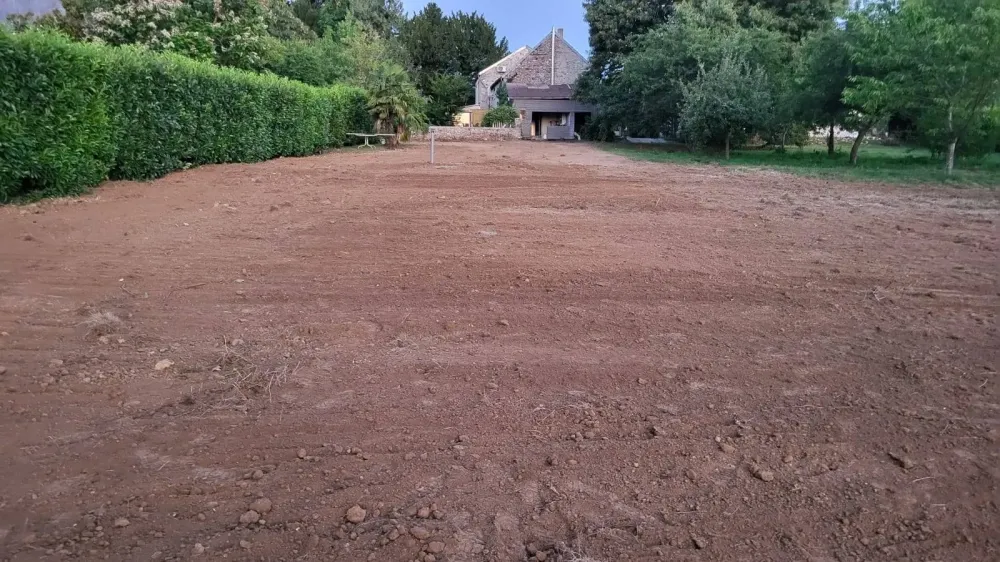 Nettoyage terrain à Ris-Orangis